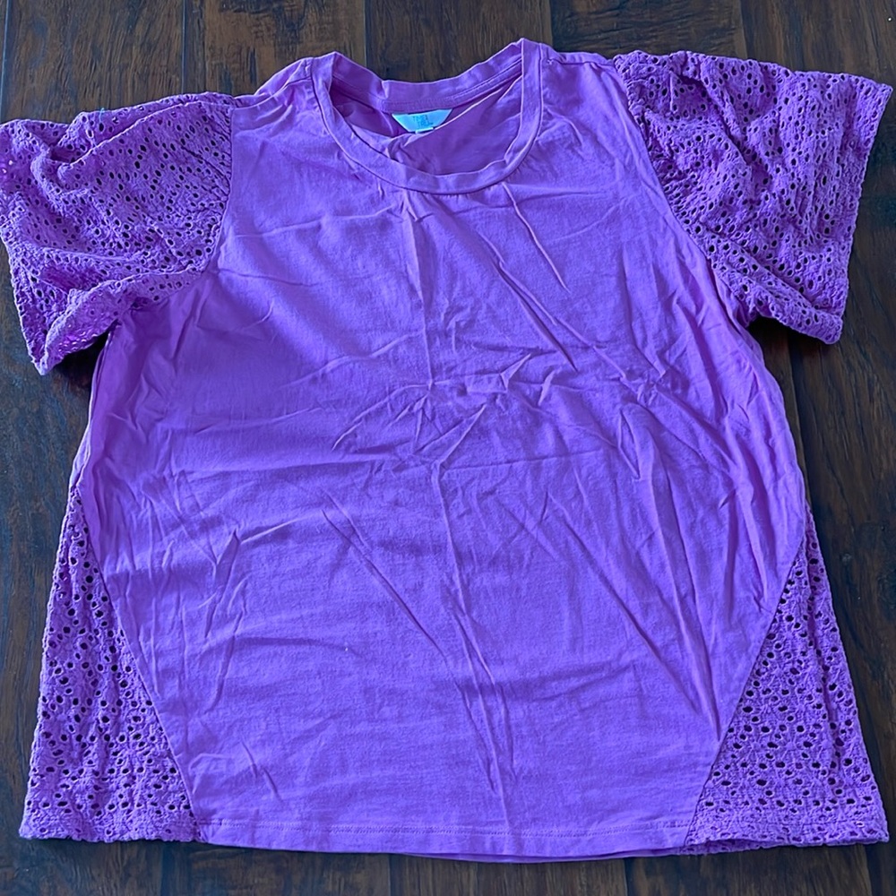 Womens short sleeve T shirt